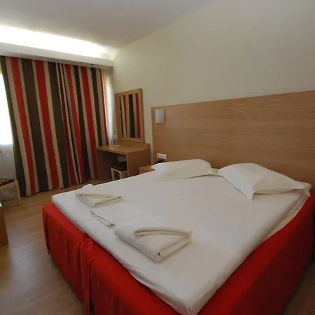 Lefkas 3*